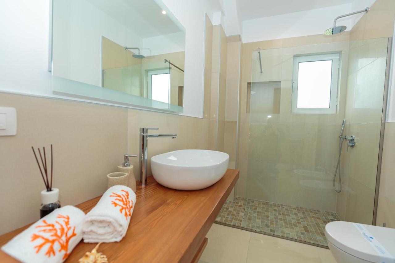 Holiday House Solemare Орікум Екстер'єр фото