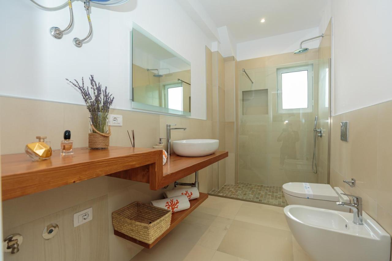 Holiday House Solemare Орікум Екстер'єр фото