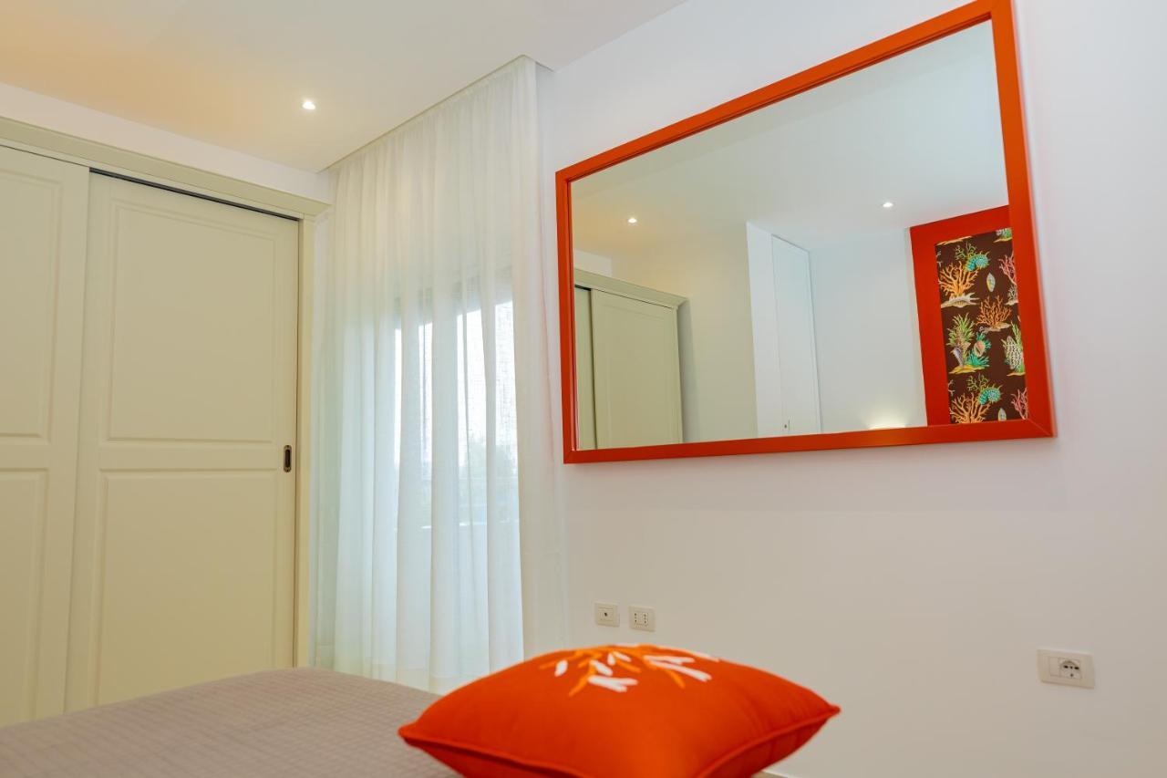 Holiday House Solemare Орікум Екстер'єр фото