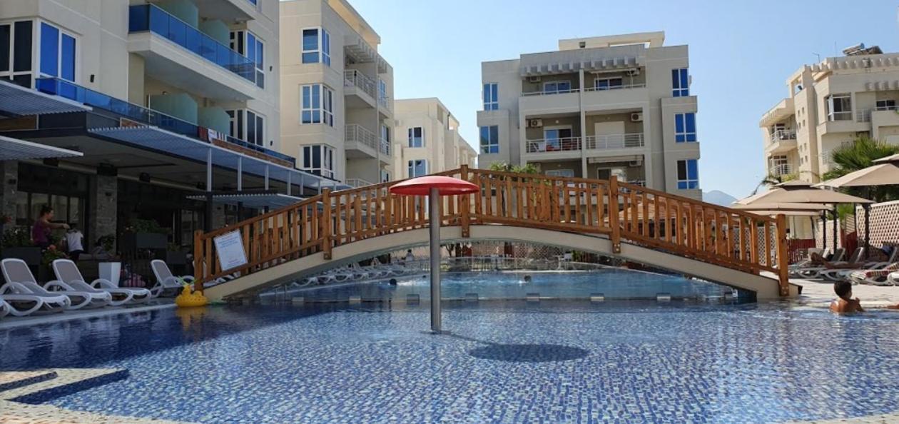 Holiday House Solemare Орікум Екстер'єр фото